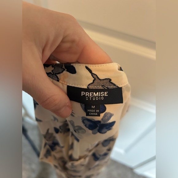 Floral Sleeveless Blouse tunic with pocket - Picture 5 of 5